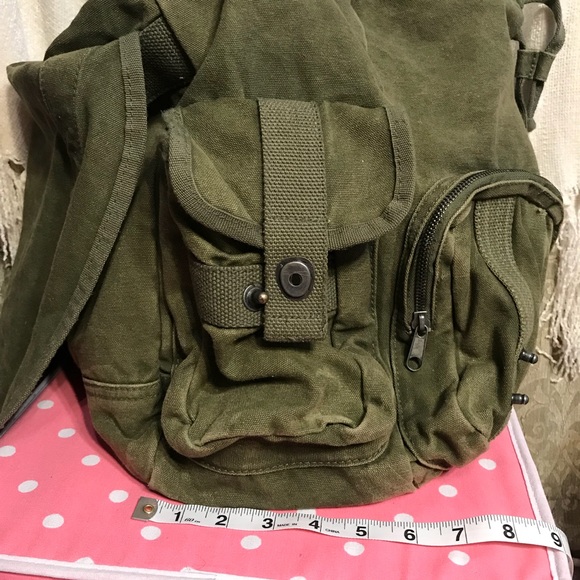 American Eagle Outfitters Handbags - American Eagle Vintage messenger bag